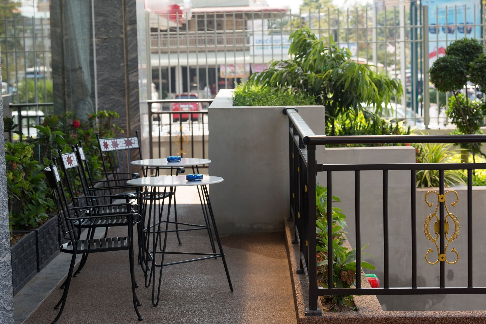 Kuch Oudom Hotel Phnom Penh Exterior foto